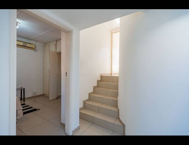 4 BEDROOM DUPLEX FOR SALE IN RESERVOIR HILLS